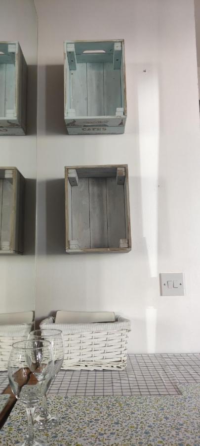 Joanna'S Studio , Key Locker By Whatsapp Own Entrance, Own Bathroom Youghal Exterior foto