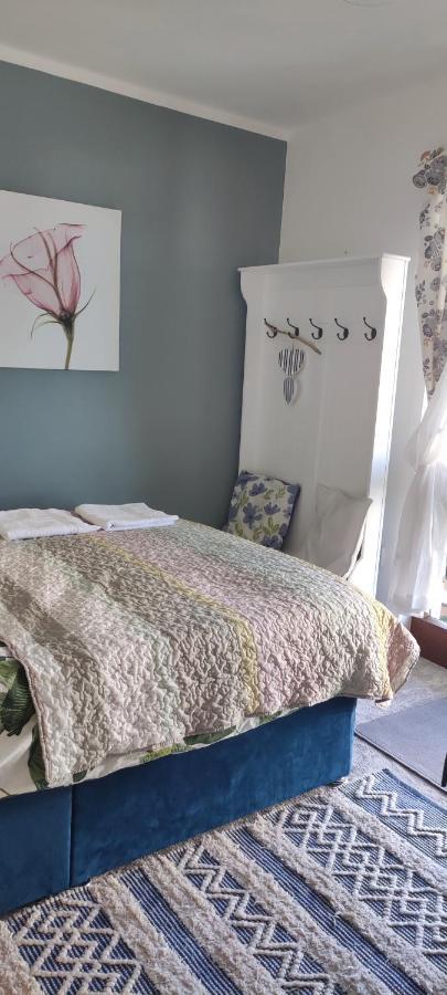 Joanna'S Studio , Key Locker By Whatsapp Own Entrance, Own Bathroom Youghal Exterior foto